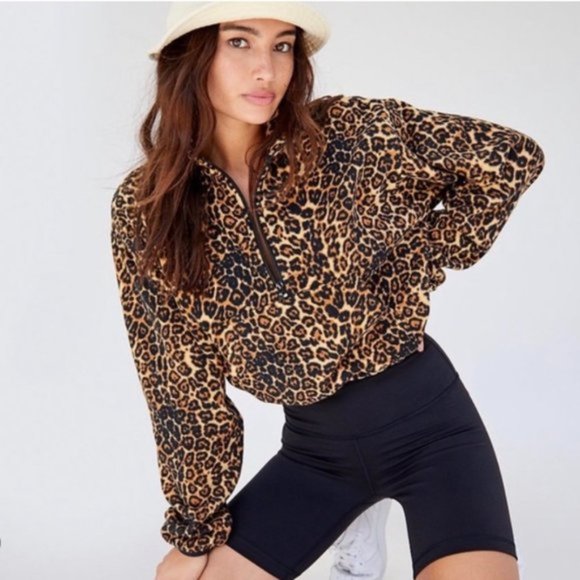 TNA Polar 1/2 Zip Sweater Leopard-print fleece sweater Snow Leopard Size M - Picture 3 of 8